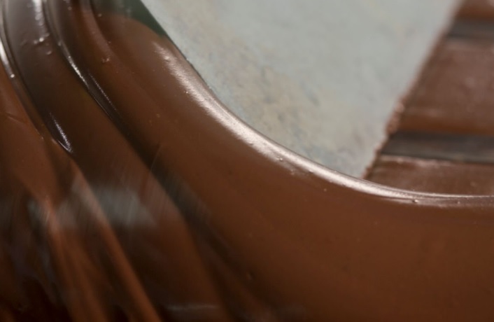 Zastosowania maszyn HASBORG w oblewaniu polewą cukrową i pomadą